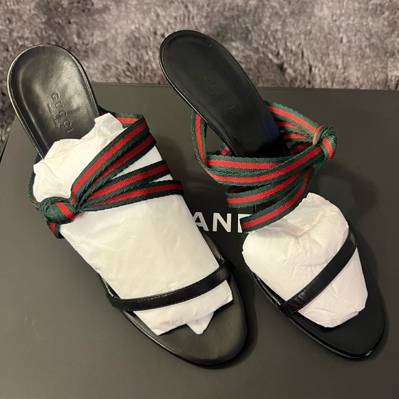 Vintage Gucci Cloth Mules/Pump Sandals - Picture 2 of 6